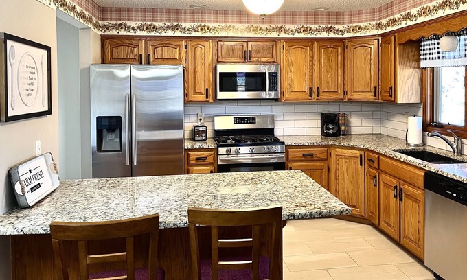 Wakarusa House | Private Country Getaway Near Topeka Updated 3 Bedroom, 2 Bath
