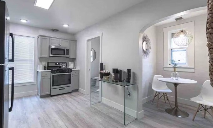 Central - Terry House | Private & Cozy 2BDRM Home W/Hot tub & Sauna