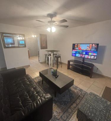 Urban Core Apartment | Private Cozy Apartment