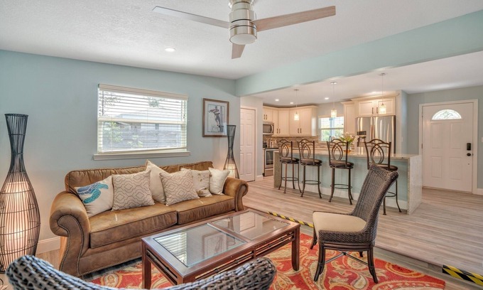 South Sarasota House | Private Cozy Sarasota Home by RedAwning