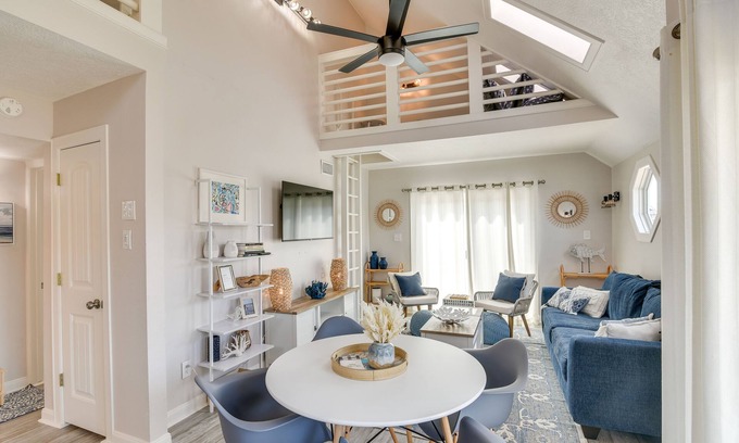 Jamaica Beach House | Private Dock + Canal View: Home in Jamaica Beach