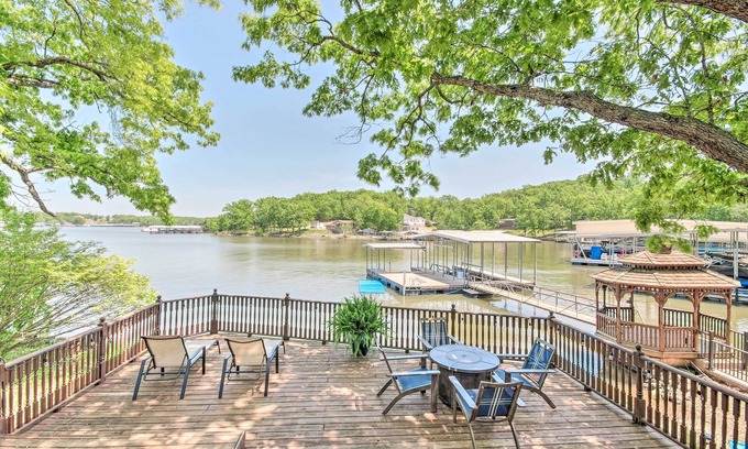 Lake of the Ozarks House | Private Dock: Home on Lake of the Ozarks