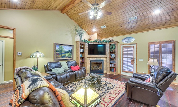 Heber Springs House | Private Dock: 'The River House' in Heber Springs!