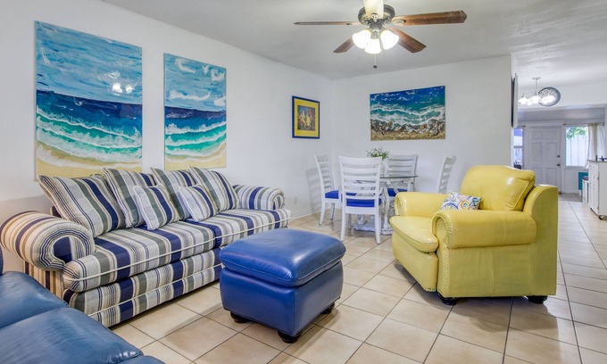 Coral Ridge Isles House | Private dog-friendly home near beach - lovely patio, central AC & W/D