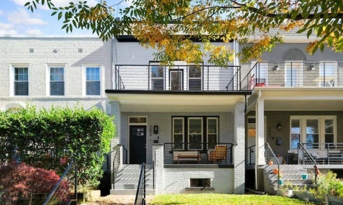 Petworth Apartment | Private English Basement in Petworth
