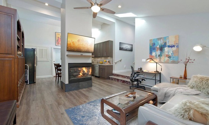 Thousand Oaks Apartment | Private Entry Very Spacious & Quiet 2 Bedroom, 1.5 Bath Guest Suite