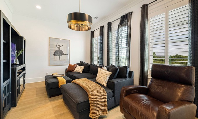 Hitch Village - Fred Wessels Homes House | Private Escape by the Savannah Riverfront w/Parking by Lucky Savannah