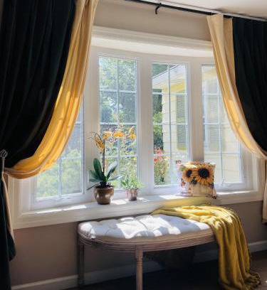 Princeton Resort | Private Estate, Walk to Princeton Downtown, 3-Bedrooms 2-Bath with Free Parking