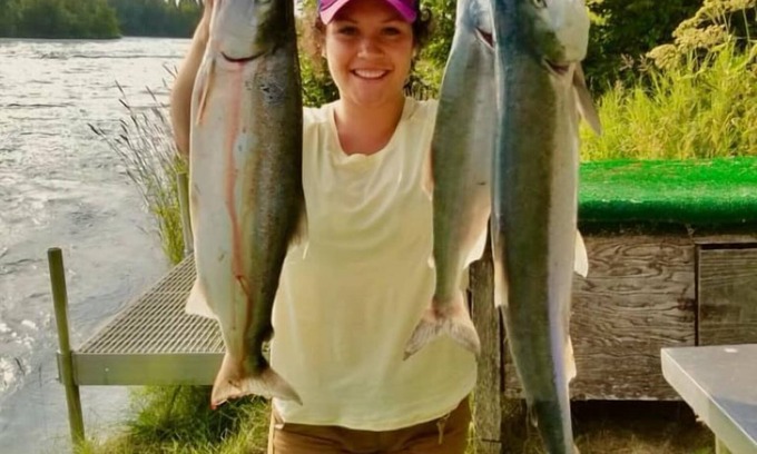 Soldotna House | Private fishing on the Kenai in Soldotna! Walk to everything.