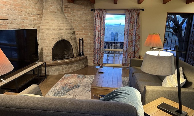 Tucson House | Private Foothills Casita - Mountain & City Views