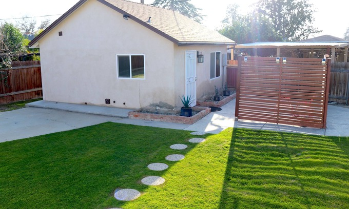 Bakersfield House | Private Guesthouse with Patio, Minutes to Downtown