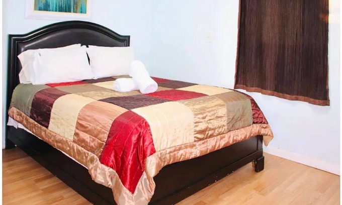 Sun Valley House | Private Guesthouse w/ Gated Parking $1900/month Utilities Included!!!