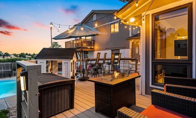 Arvada House | Private Heated Pool~Lakefront~Kitchenette~Sleeps 12~Peloton Bike!