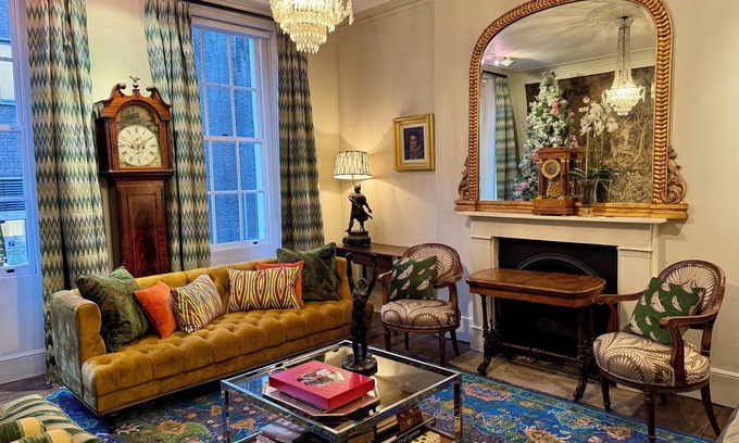 London City Centre House | Private Historic Townhouse. Incredible Central Location by Covent Garden