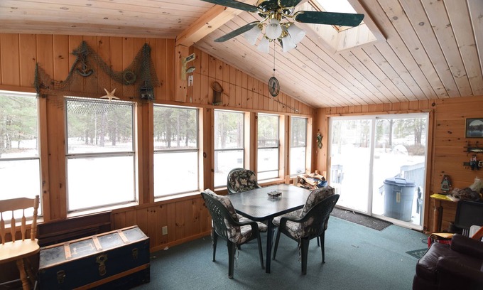 Peru House | Private Home On A Cul-De-Sac ~ Stones Throw From Lake Champlain