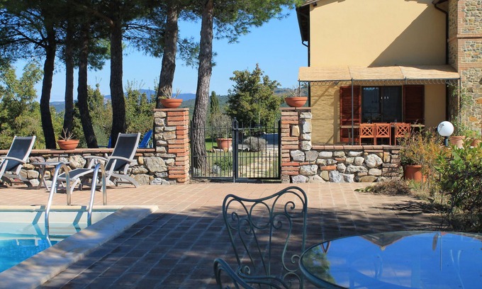 Ficulle House | Private Home & Pool nFamily Friendly/Welcome Dinnern10% Discount over 30days