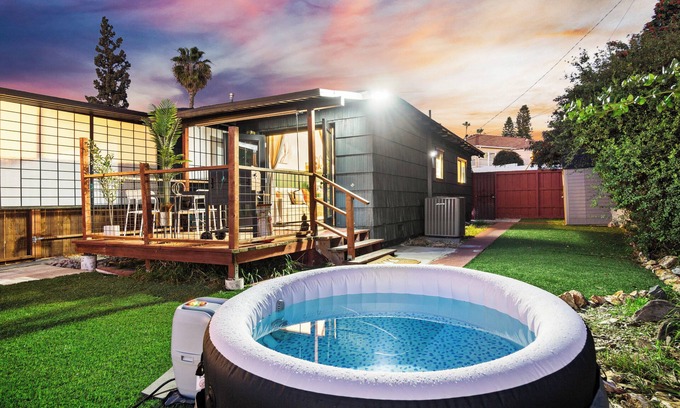 Valencia Park House | Private Home w King Bed, Hot Tub, Parking 1BR/1Bth