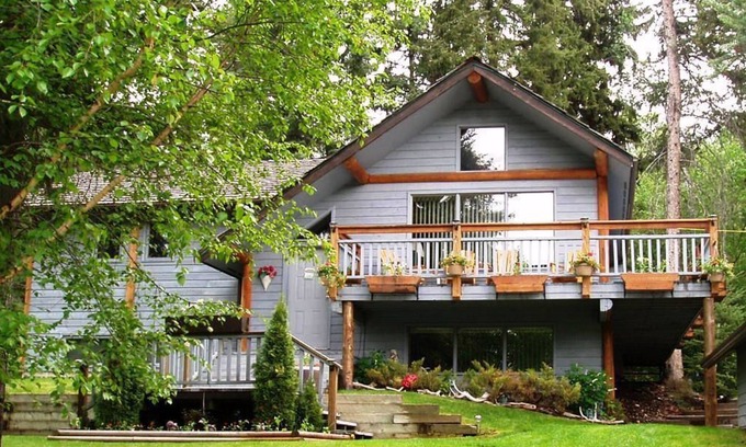 East Kootenay House | Private Hot Tub-Sauna-Games Room - Husbands Vacation Home