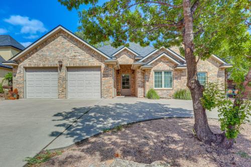 Canyon House | Private Hot Tub and Patio Golf Retreat in Canyon!