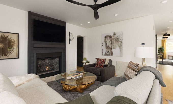 Big Sky House | Private Hot Tub, Downtown Big Sky, Minutes to Big Sky Resort