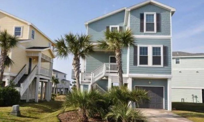 Galveston House | Private hot tub, pet-friendly, 3/3 beach house w/golf cart available to rent!