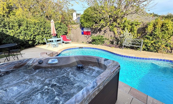Southwest Arlington House | Private Hot Tub & Pool, Fenced Yard, & Walking Distance To Shopping