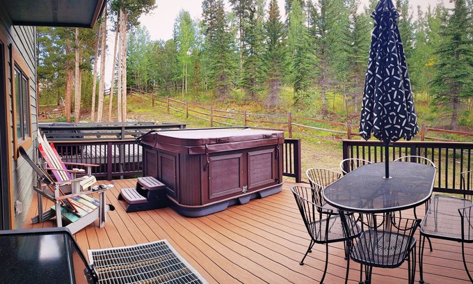 Warrior's Mark West House | Private Hot Tub, Trails, Views, Ski-In/Out, EV Charger - Slopeside Retreat
