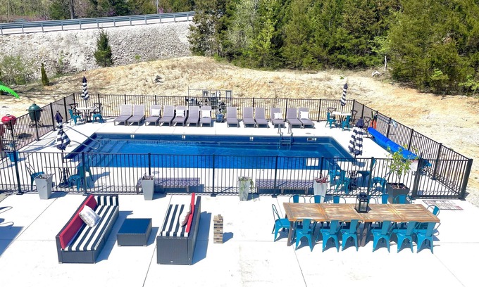 Pacific Hotel | Private hotel West of St. Louis perfect for events and family reunions with onsite activities