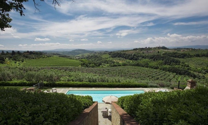 Tavarnelle Val di Pesa Villa | Private Villa with sauna, private pool, WIFI, hot tub, A/C, TV, patio, close to Greve In Chianti