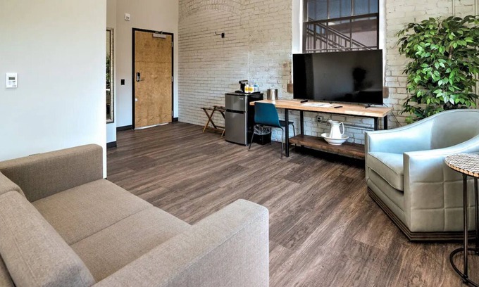 Hickory Apartment | Private King Room Retreat in Historic Downtown!