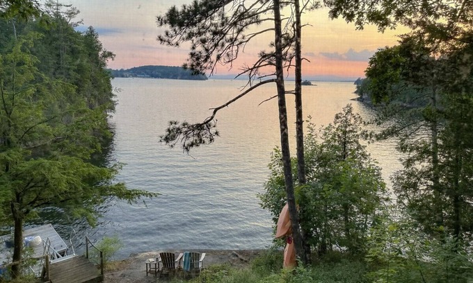 Colchester Cabin | Private Lakehouse with Great Swimming and Epic Sunset Views