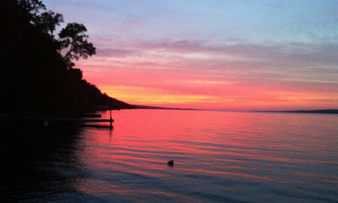 Trumansburg Cottage | PRIVATE LAKESHORE CLASSIC COTTAGE Near Ithaca, NY *Heart of the Finger Lakes*