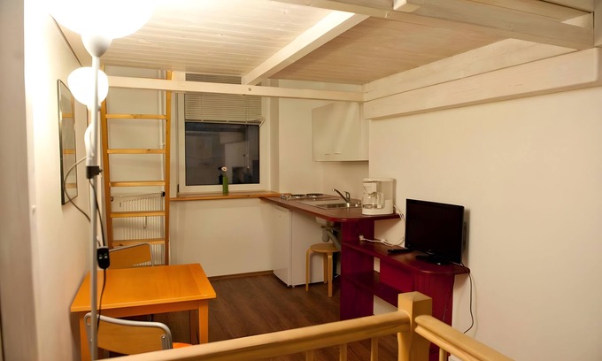 Moabit Apartment | Private Maisonette in Berlin's most central district next to the river Spree