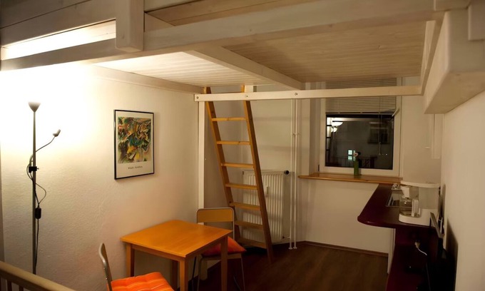 Moabit Apartment | Private Maisonette in Berlin's most central district next to the river Spree