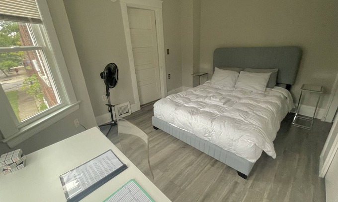 Little Italy House | Private Master Room in Little Italy | Near University Hospital & CWRU