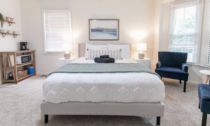 Columbia Apartment | Private Modern Guest Suite!