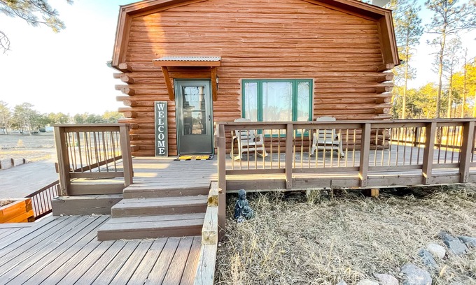 Colorado Springs House | Private Mountain Cottage! King Bed * 8 Acres