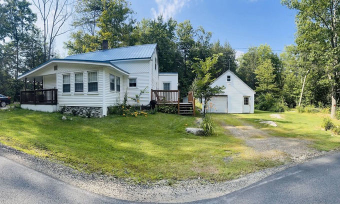 Raymond House | Private NH Getaway Near Onway Lake