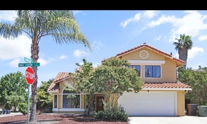 Tracy House | Private Oasis with private entrance and bathroom