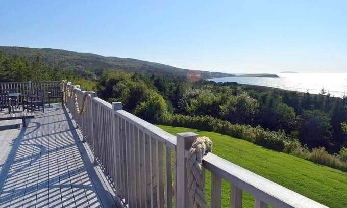 Margaree Harbour House | PRIVATE OCEANFRONT RETREAT - near The Cabot Trail & Cabot Cliffs Golf Course!