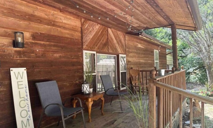 Seligman House | Private Ozark Home@Roaring River. Near Eureka Spg. MO 420 friendly/outside only
