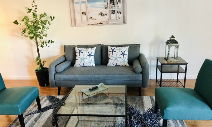 Sawtelle Apartment | Private patio w/work space entire 2bd/2ba in West LA, SMC,UCLA Santa Monica adj