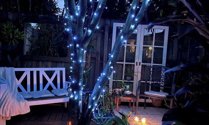 Mango Hill Cabin | Private, Peaceful, Cosy Tiny House with a pool, close to everything.