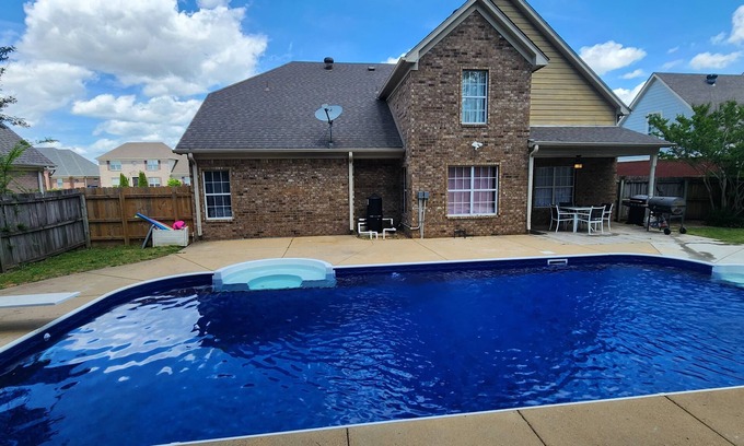 Olive Branch House | Private Pool-6 BR in Olive Branch -Near Stateline