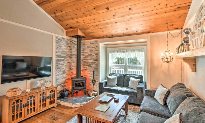 Murphy House | Private Pool, Hot Tub & Yard: Serene Murphy Home