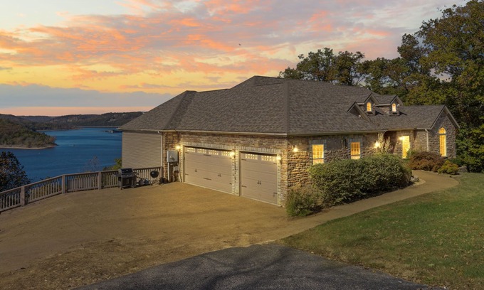 Ridgedale House | Private Pool-Open May 1, Hot Tub, Amazing LakeView