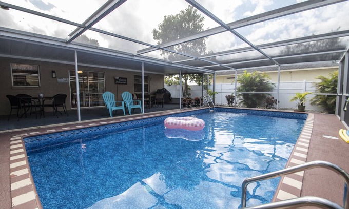 San Carlos Park House | PRIVATE POOL & SPA, weekly or monthly RENTAL IN FLORIDA