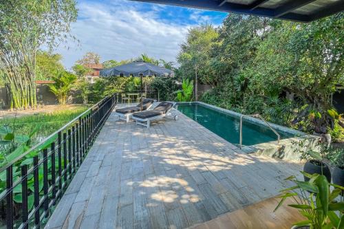 Siem Reap Villa | Private pool villa with rice field sunset views
