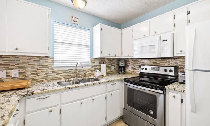 San Juan House | Private Pool with Bikes in Beautiful Seagrove