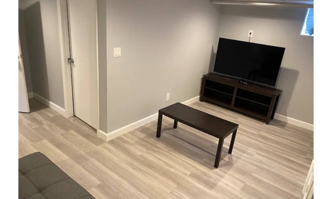 Elmwood Park Apartment | Private Renovated Cozy Apt